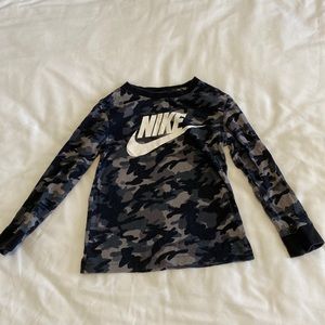 Kids Long sleeve Nike shirt